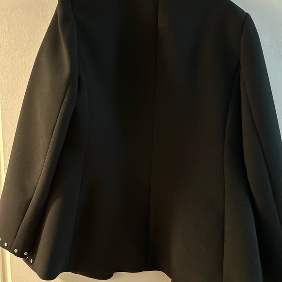 💎 BEAUTIFUL Vince Camuto Black Studded Blazer 💎 - Picture 2 of 3